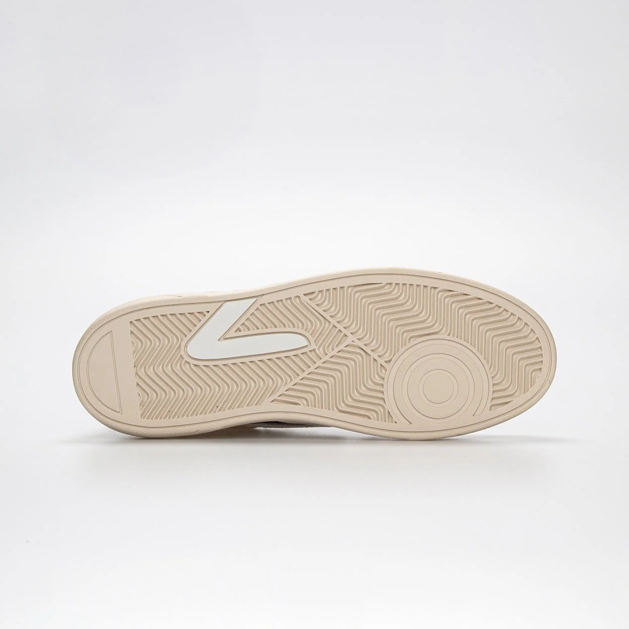 Court | Off White/Antique Bronze | Women - Image 4